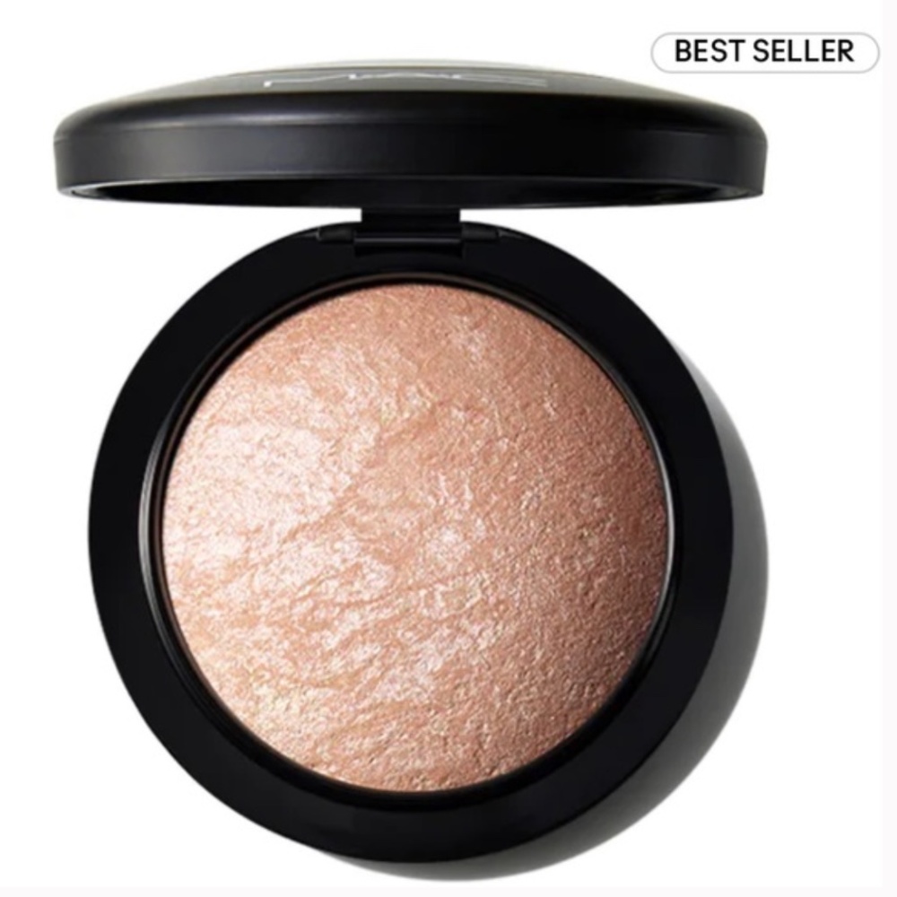 NIB Mac MINERALIZE SKINFINISH in Soft & Gentle